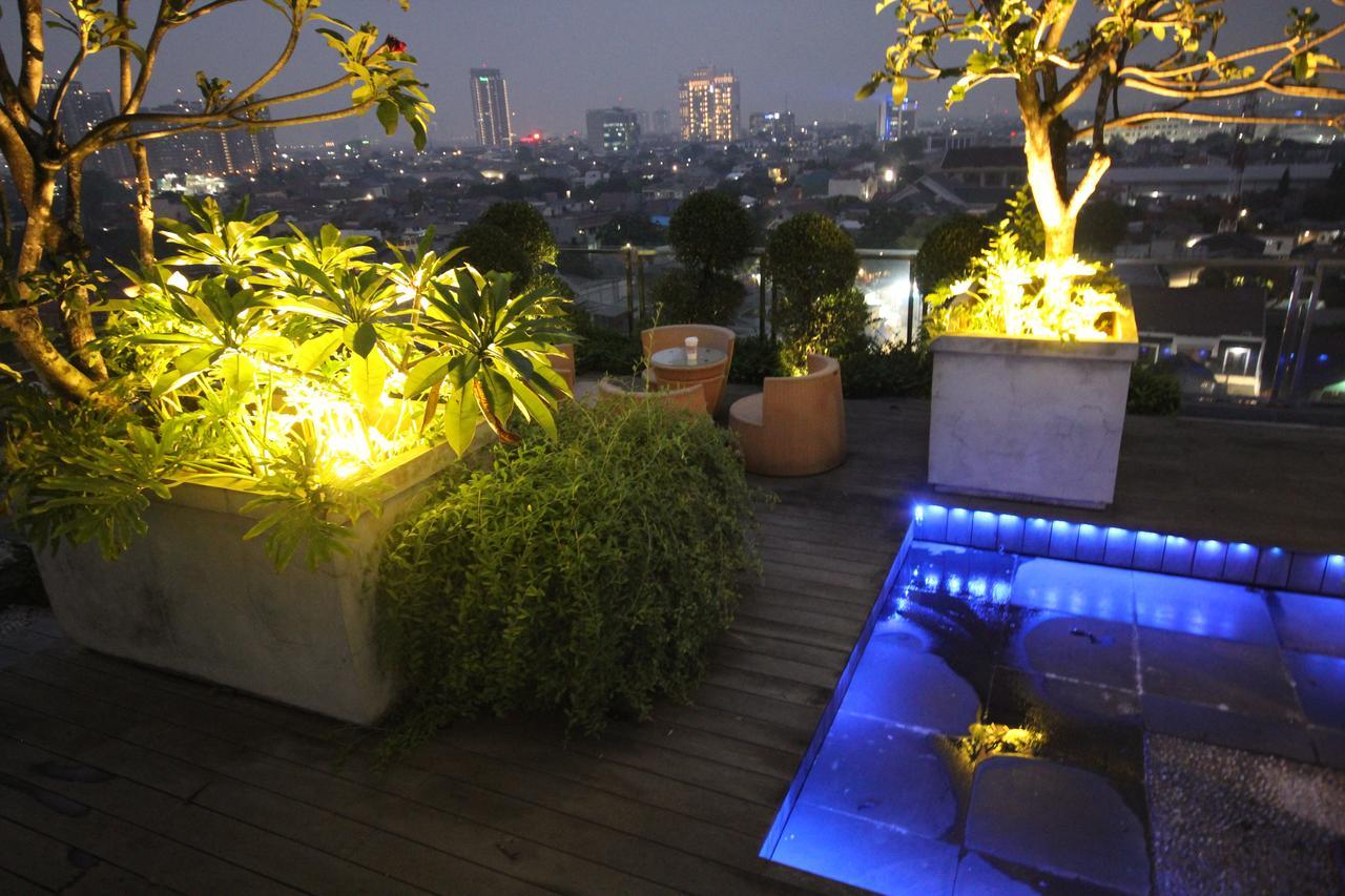 Harvia Suites Kebon Jeruk Джакарта Экстерьер фото