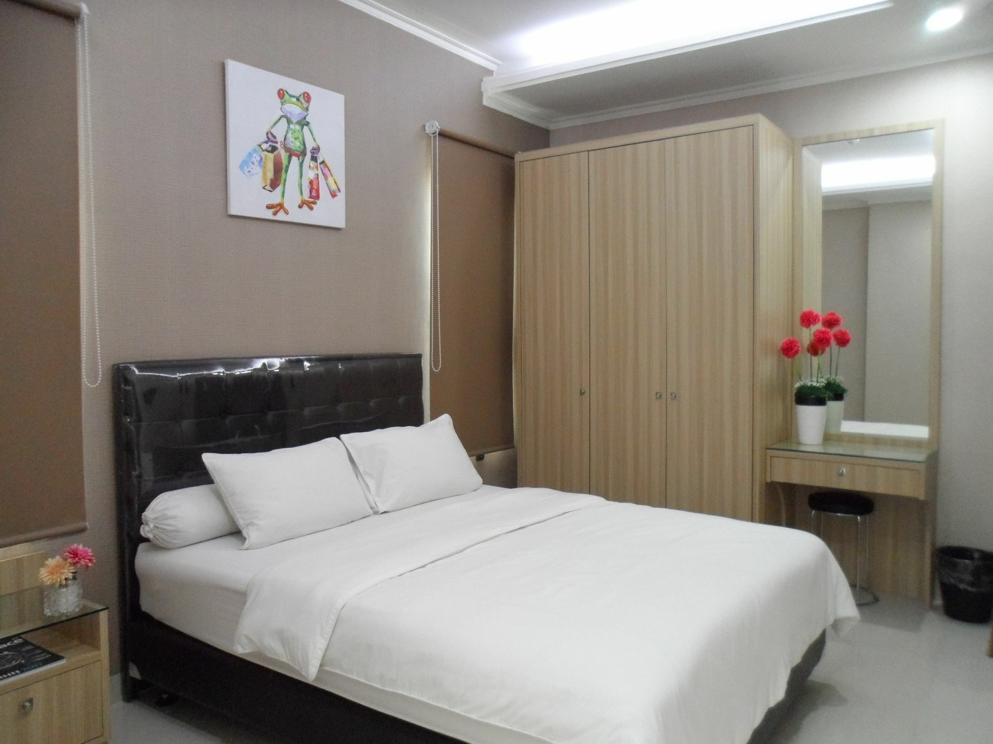 Harvia Suites Kebon Jeruk Джакарта Экстерьер фото